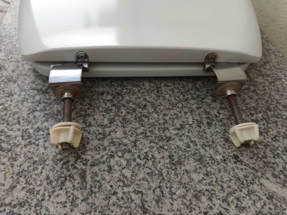 Tampa de Sanita Roca Victoria 05 branca