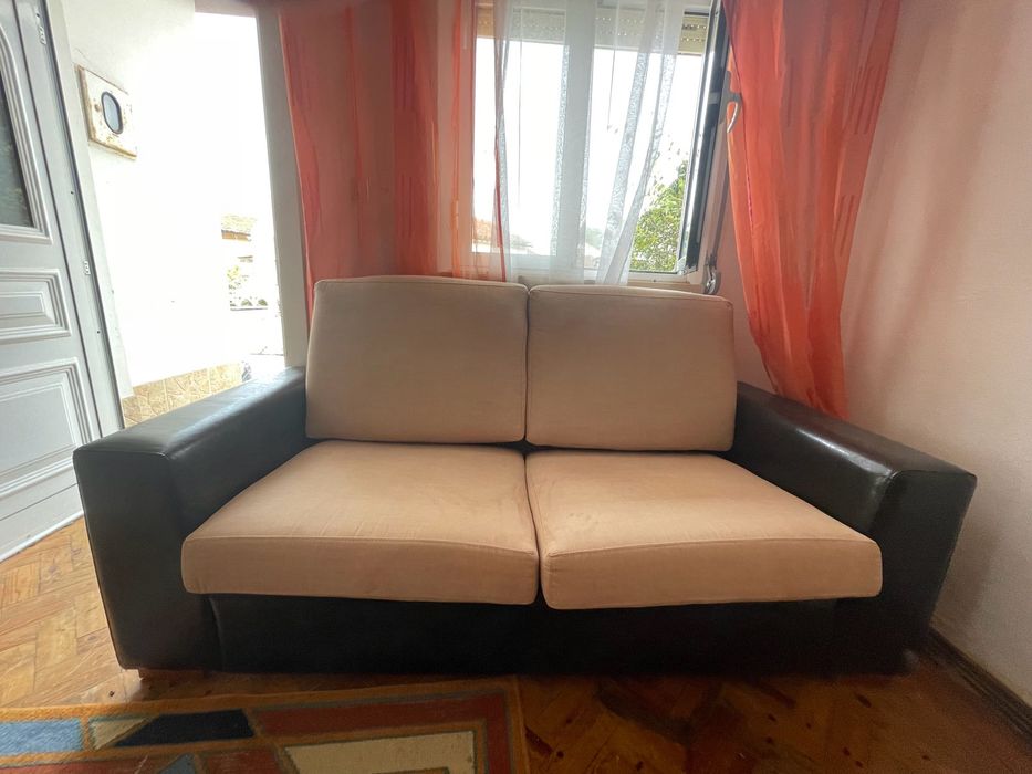 Sofá de duas pessoas, zona de Leiria
