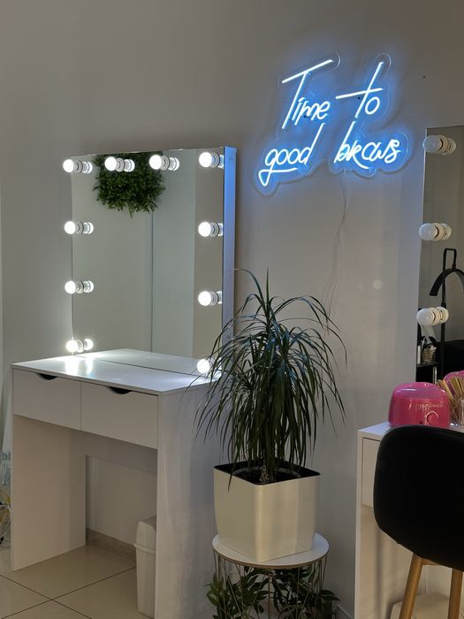 Оренда робочого місця для бровиста, стіл бровиста