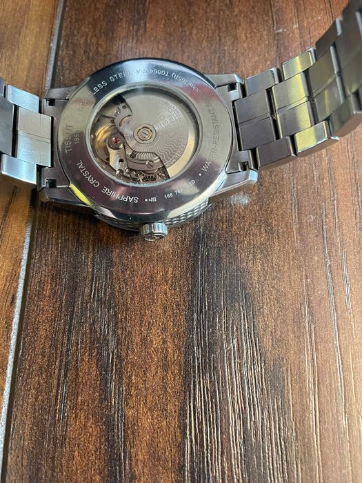 Zegarek TISSOT analogowy