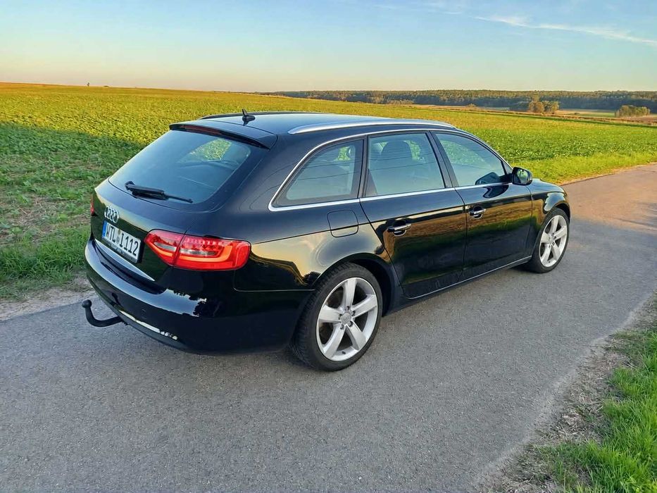 Audi A4 B8 2.0tdi-143km-lift-ksenon-hak-navi-sprowadzony!
