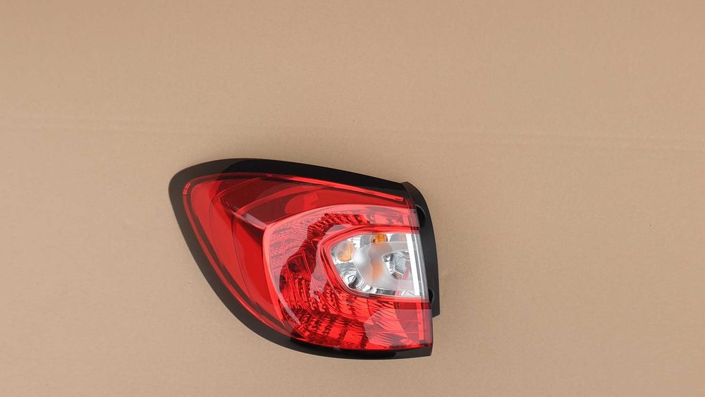 lampa lewy tył lewa tylna błotnik Renault Captur I 1
