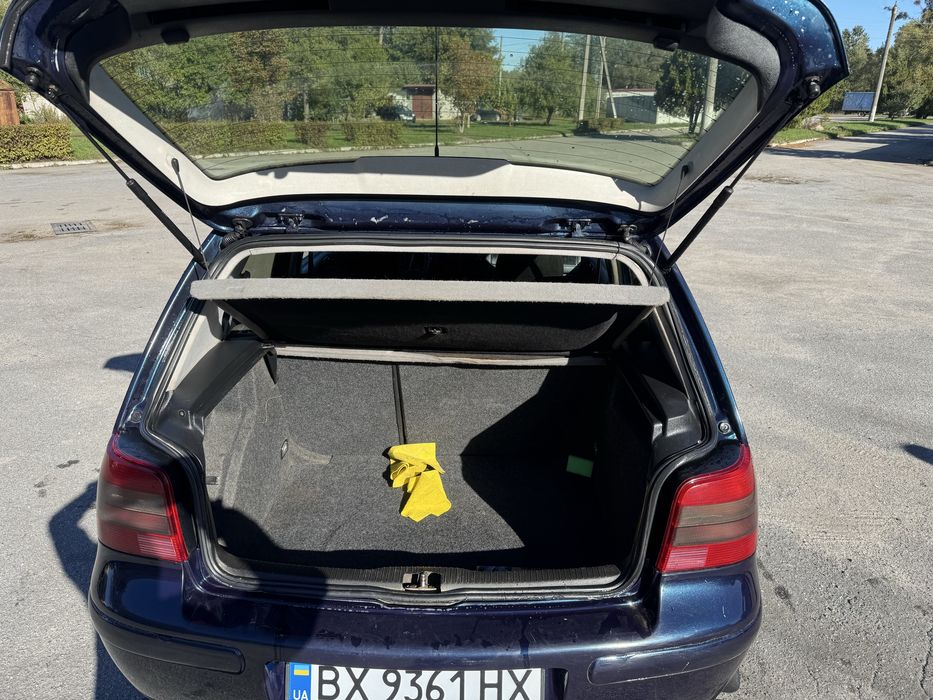 Продам VW GOLF 4 1.4 Бензин.