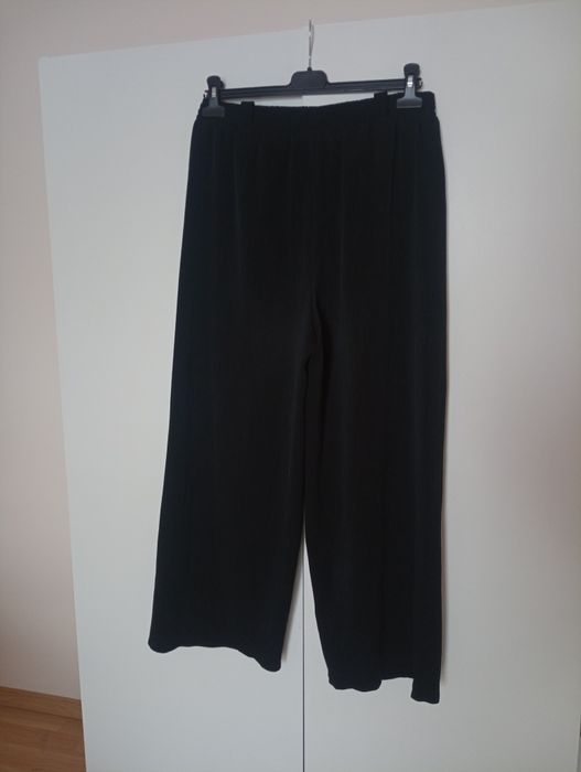 Spodnie z szerokimi nogawkami