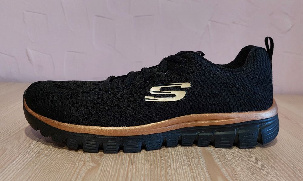 Кросівки жіночі SKECHERS
