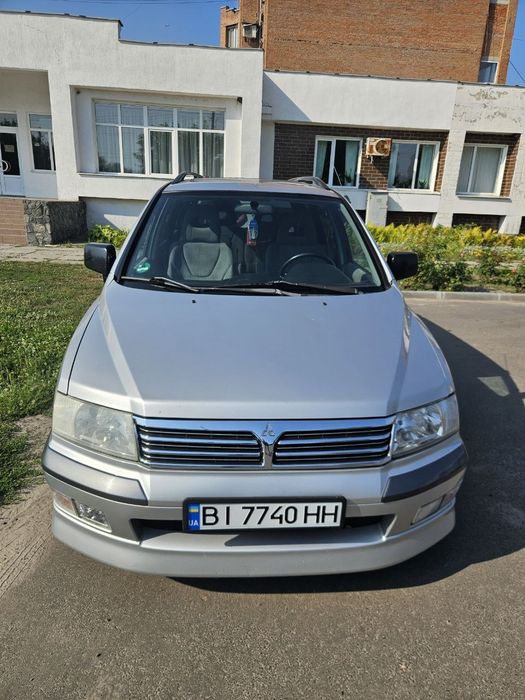 Mitsubishi Space Wagon ||| покоління
