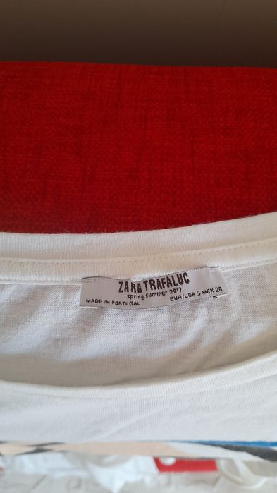 T-shirt com folho Zara