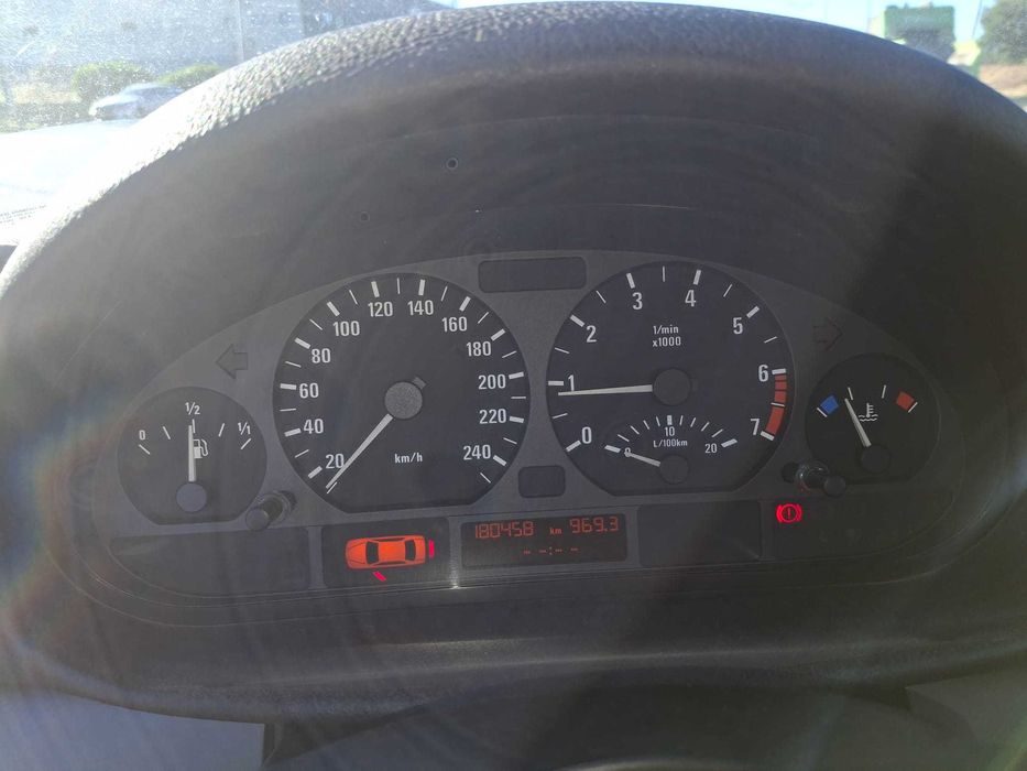 Automóvel BMW 316 i