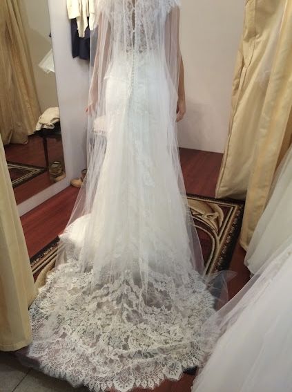 Suknia ślubna z trenem rozm.36