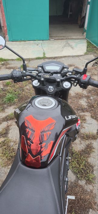 Продаж  Ліфан ср 220