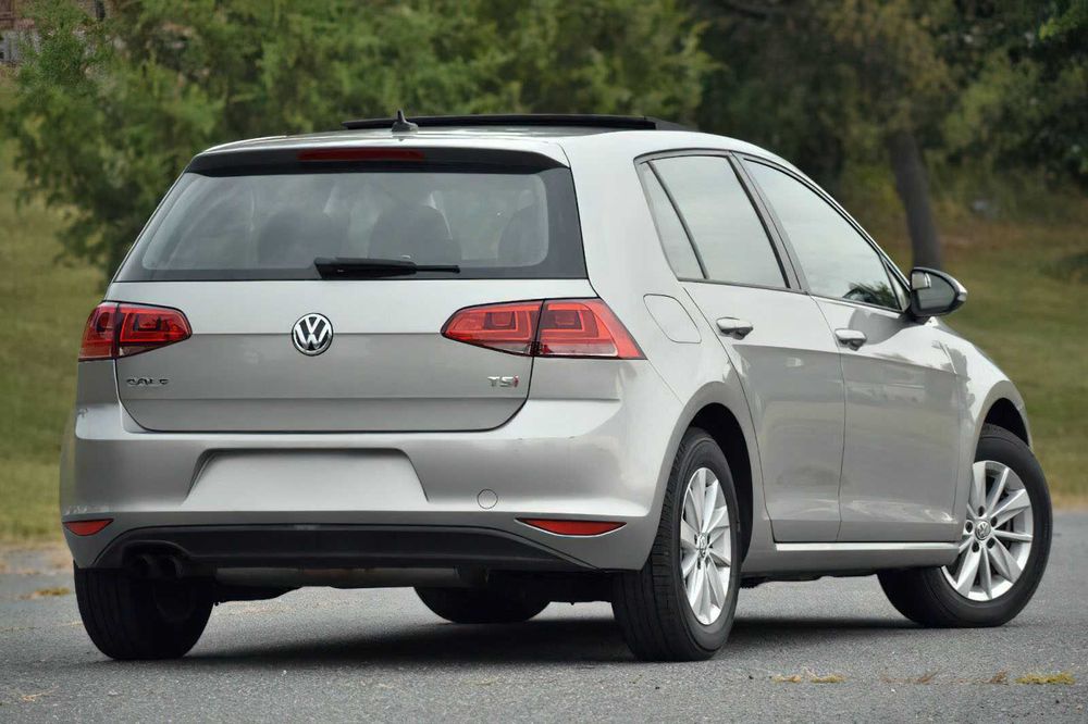 Volkswagen Golf S      2015