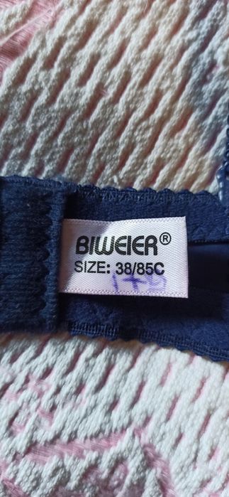 Продаются два лифчика,бюстгалтеры, пуш-ап, push up.