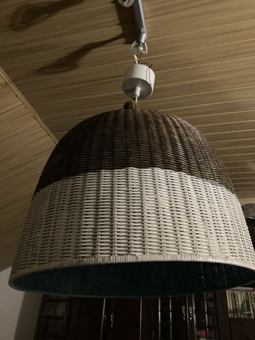 Candeeiro grande em palhinha