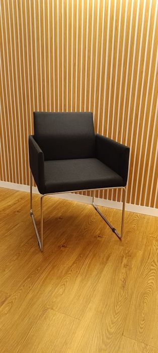 Cadeira preta elegante