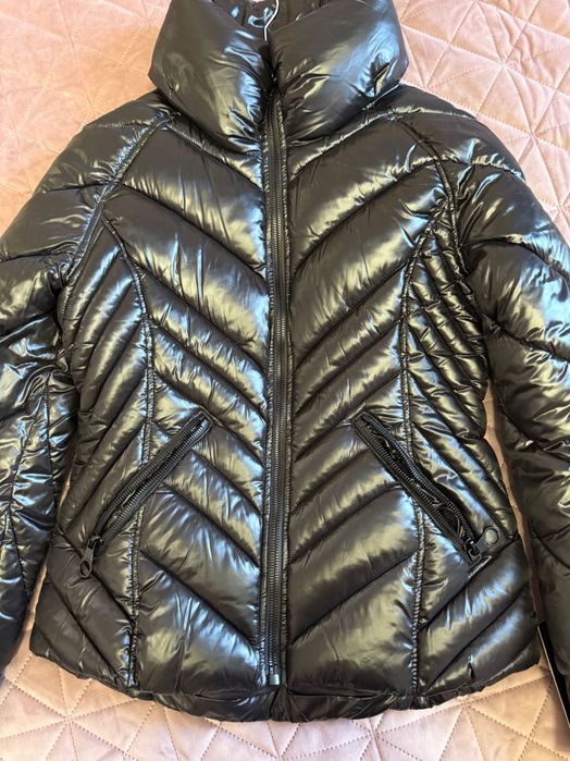 Жіноча куртка guess розмір S-M