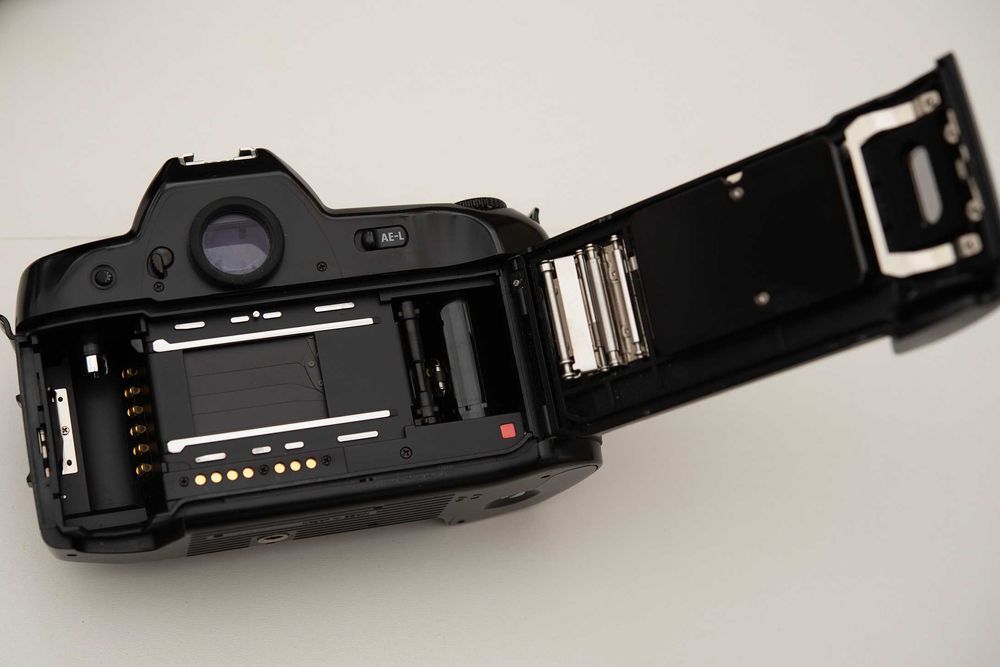 BOX Nikon F90x - wersja pudełkowa z gripem jak F100