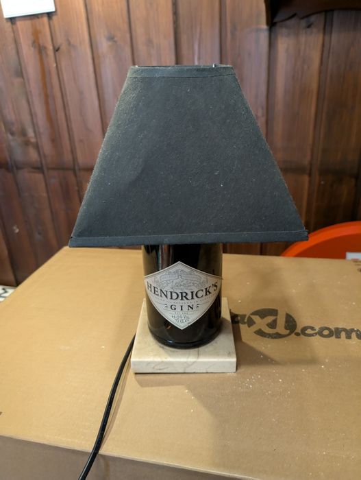 Candeeiro hendrick's