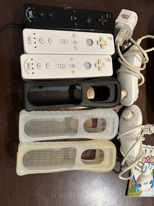 Wii U + 20 Jogos + estojo com 9 amibos+ 4 comandos64750636960769123