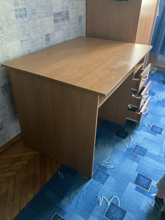 Стол компьютерный (самовывоз)