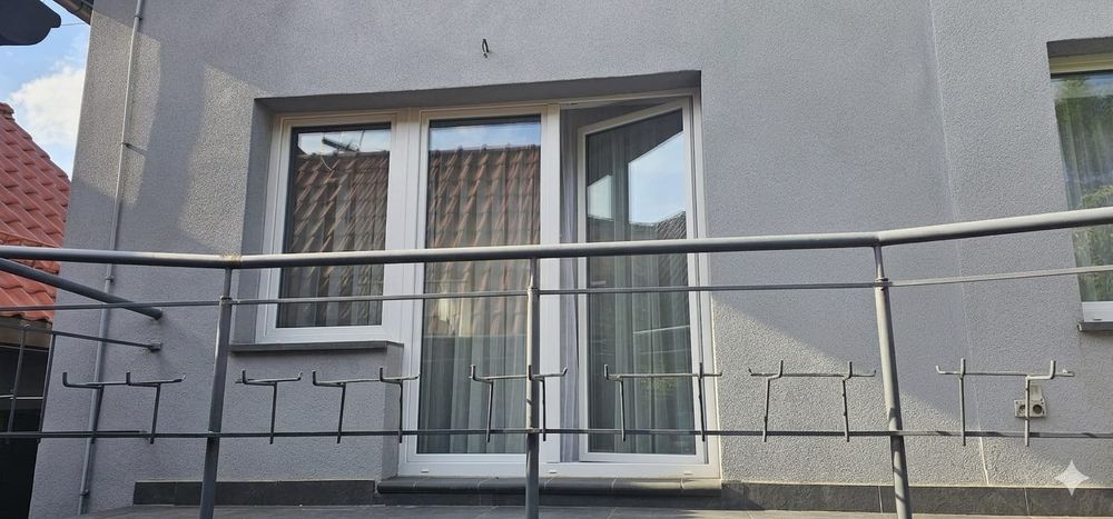 Okno balkonowe używane