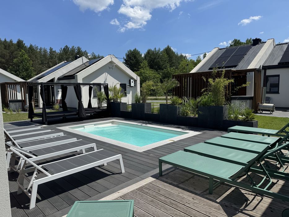 Sylwester 2026/2027rok-8 osób• Willa pod lasem • 200 zł/os./doba • min. 3 doby • jacuzzi + sauna GRATIS