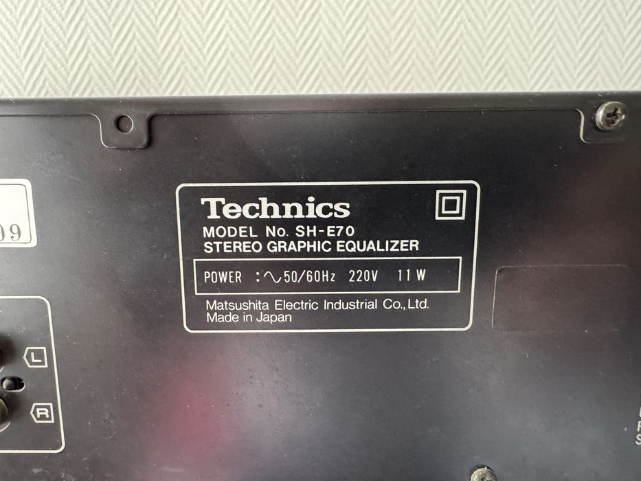 Equalizer Technics SH-E70
