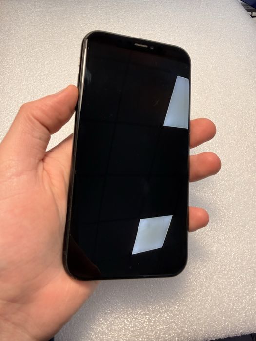 Продам iphone xr 128 76% батарея