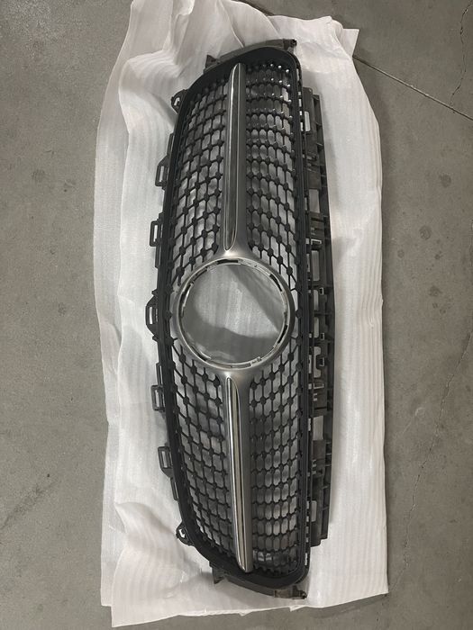 Grelha frontal mercedes E coupe