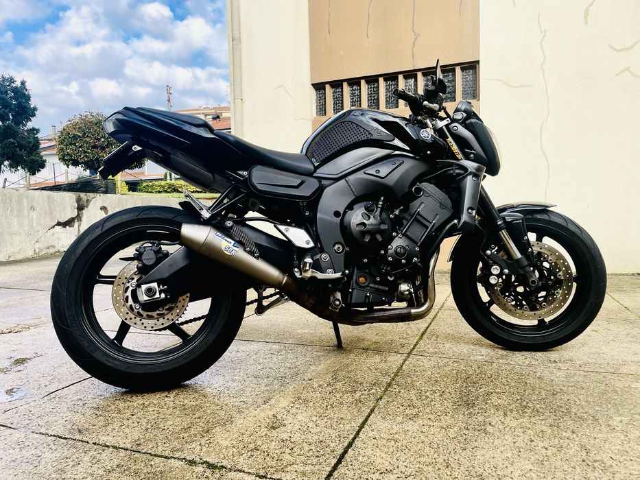 Yamaha fz1 full black