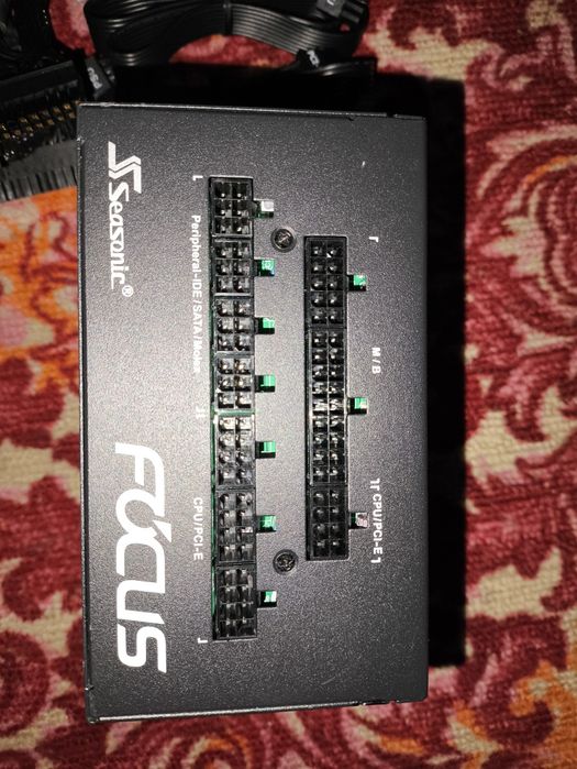 Блок живлення Seasonic Focus Gold 750W