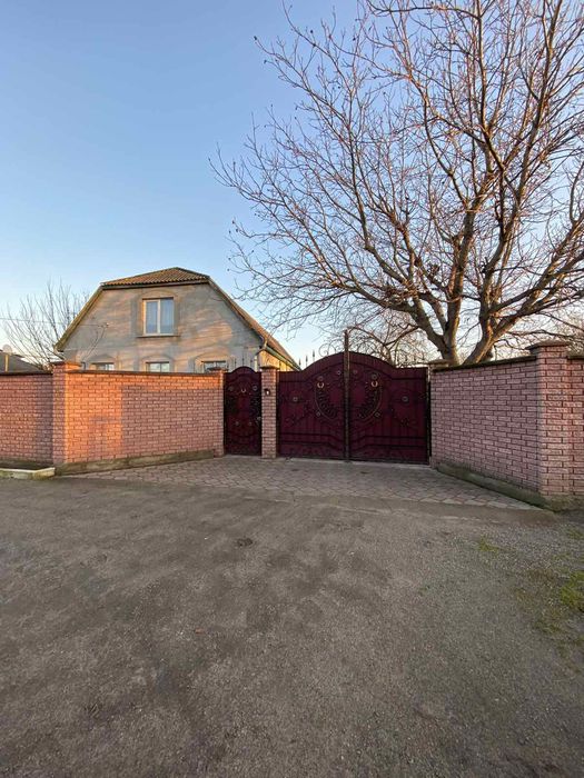 Продам будинок з усіма зручностями