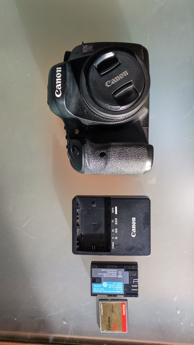 Canon 7D + Objetiva 24mm 2.8 STM avariada