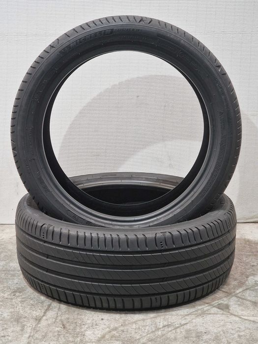 2 Pneus 225/45R19 MICHELIN Semi Novos