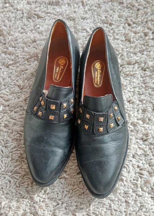 Mocassins pretos em pele