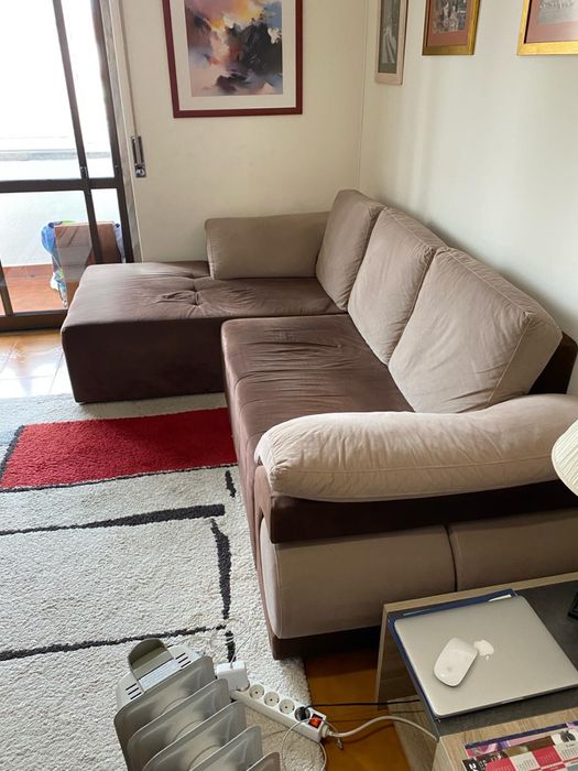 Sofá com chaise longue