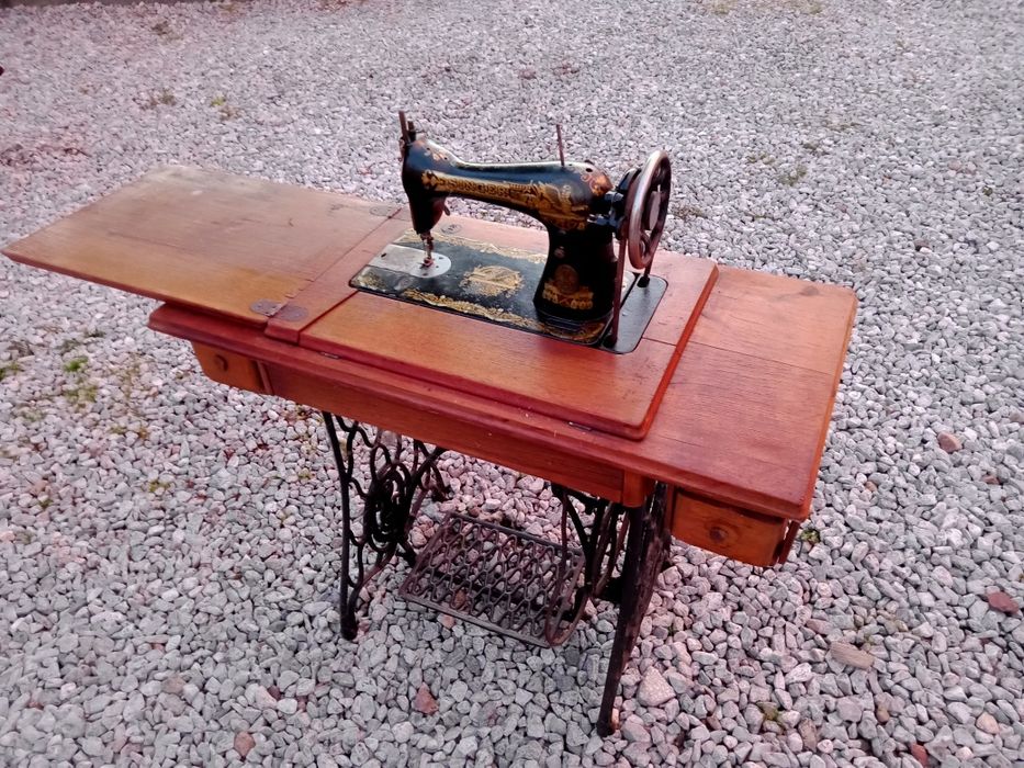 Maszyna do szycia Singer antyk