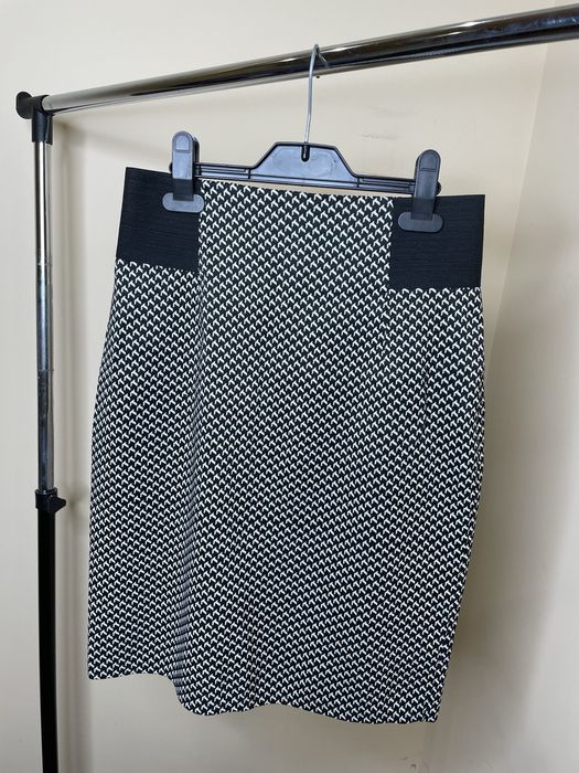 Спідниця в гусячу лапку