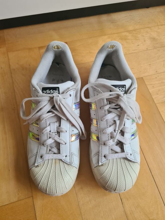 Buty damskie ADIDAS Superstar AQ6278 białe Hologram