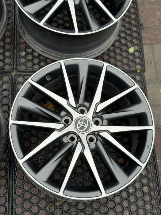 Оригінальні диски Toyota Camry 70 80 avalon Lexus es is gs 5 114,3 r18