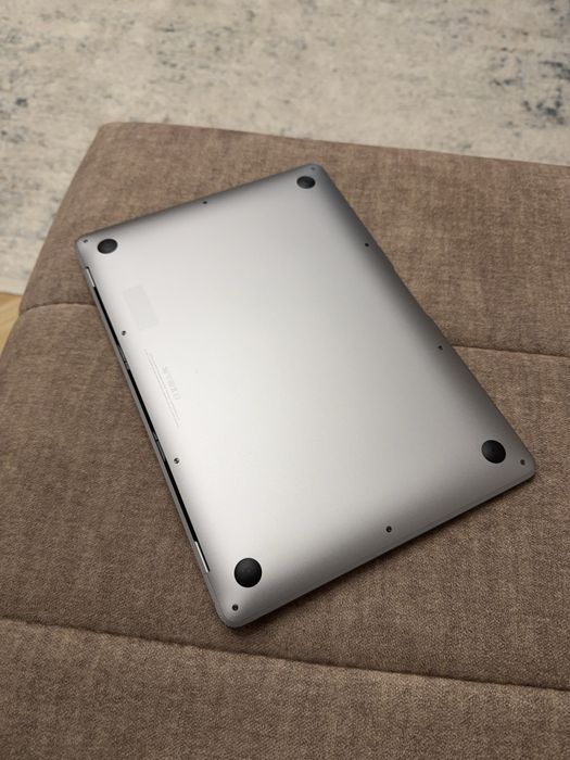 MacBook Air 13 2018/2019 i5 1.6-3.4GHz /16 GB /1500 Gb 94% АКБ!