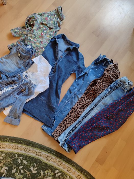 Одяг для дівчинки. Пакет речей.