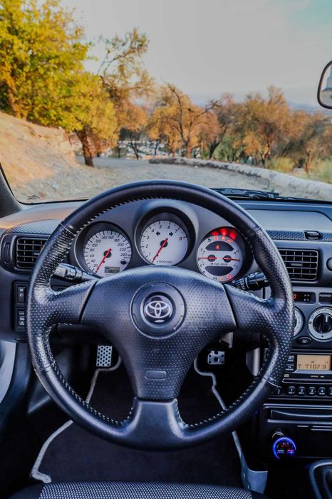 Toyota MR2 - 07/2025 49000Km