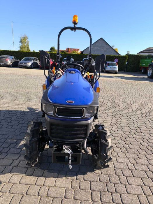 Ciągnik rolniczy FARMTRAC 22 4WD kompakt, Wyprzedaż rocznika