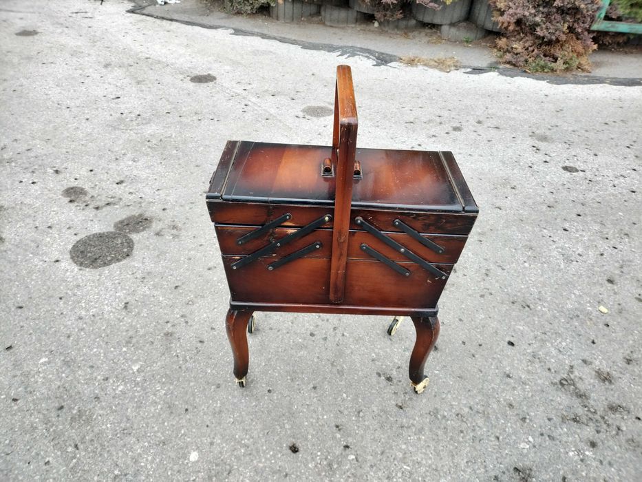 duży drewniany niciak ART Deco