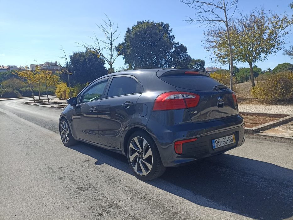 Kia Rio 1.2 Gasolina | Janeiro 2017 | 100.000 km | Único Proprietário