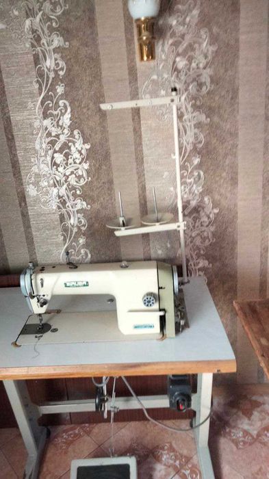 Промислова швейна Siruba