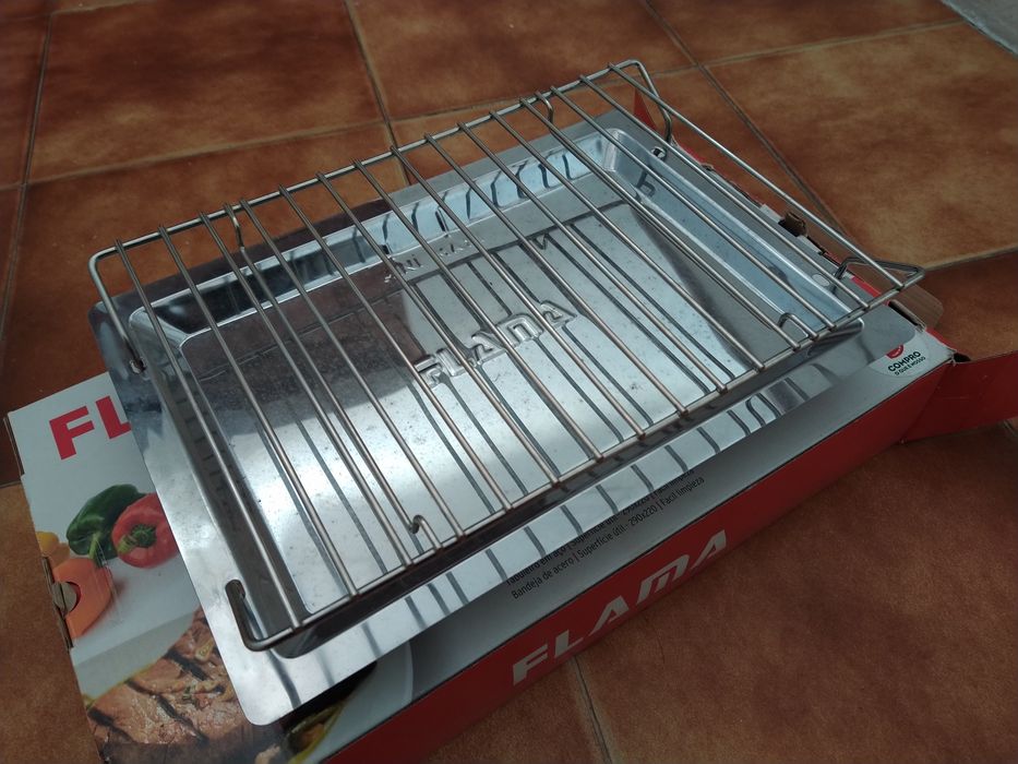Grelha e tabuleiro (apenas) de grelhador marca Flama, modelo 422FL