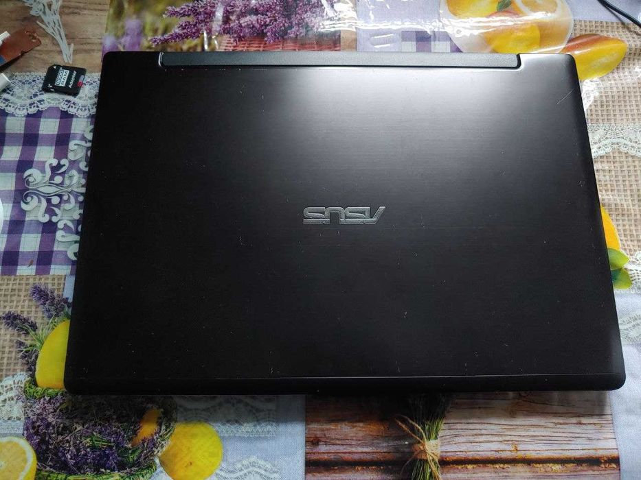 Ігровий ноутбук Asus vivobook IntelCore i3 12 gb Nvidia Geforce GT740m