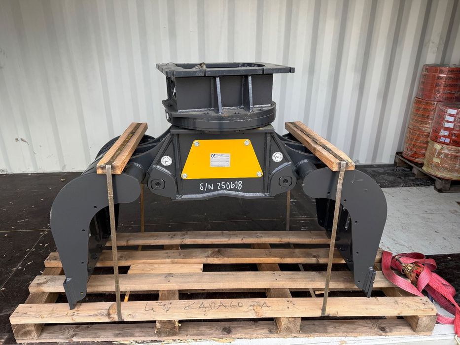 Mustang GRP450  Chwytak Mustang GRP450, hydraulic rotating grapple,