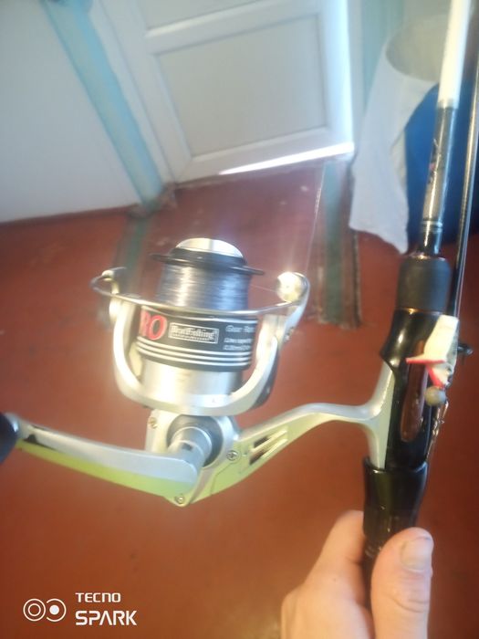 Продам спінінги в хорошому стані